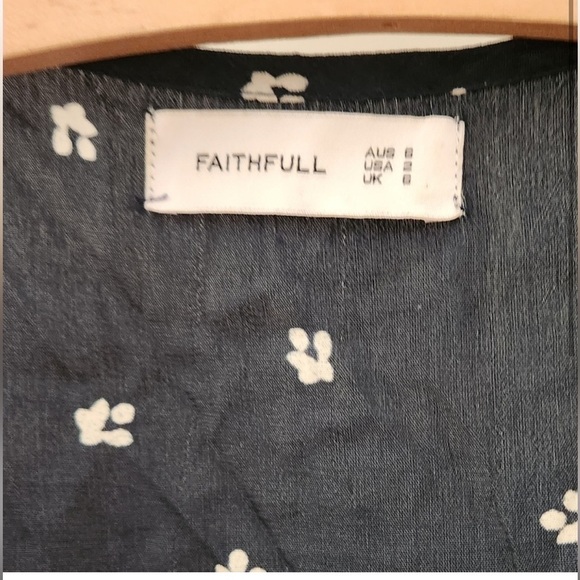 Faithful the brand Oslo wrap dress Estella floral print sleeve ties bow - Picture 4 of 16